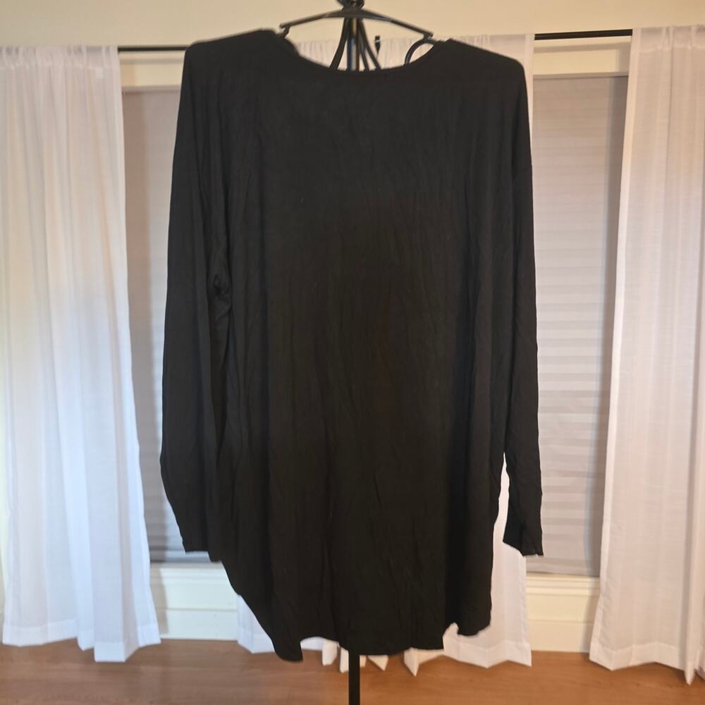 Torrid Black Long Sleeve Women's Tee Sz 2x EUC - Picture 2 of 7